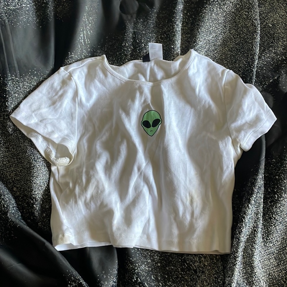 White crop top with alien